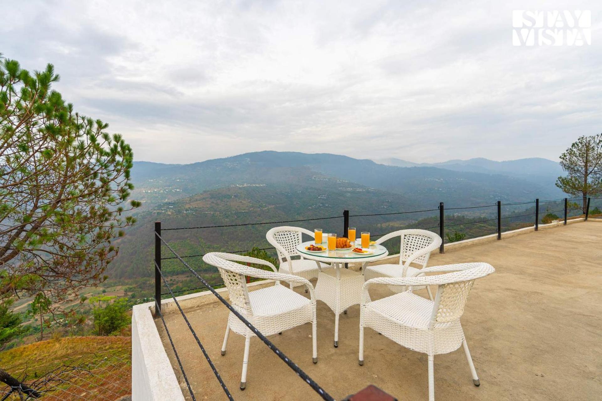 Stayvista At Luna Nova With Outdoor Pool - Ranikhet Exteriér fotografie