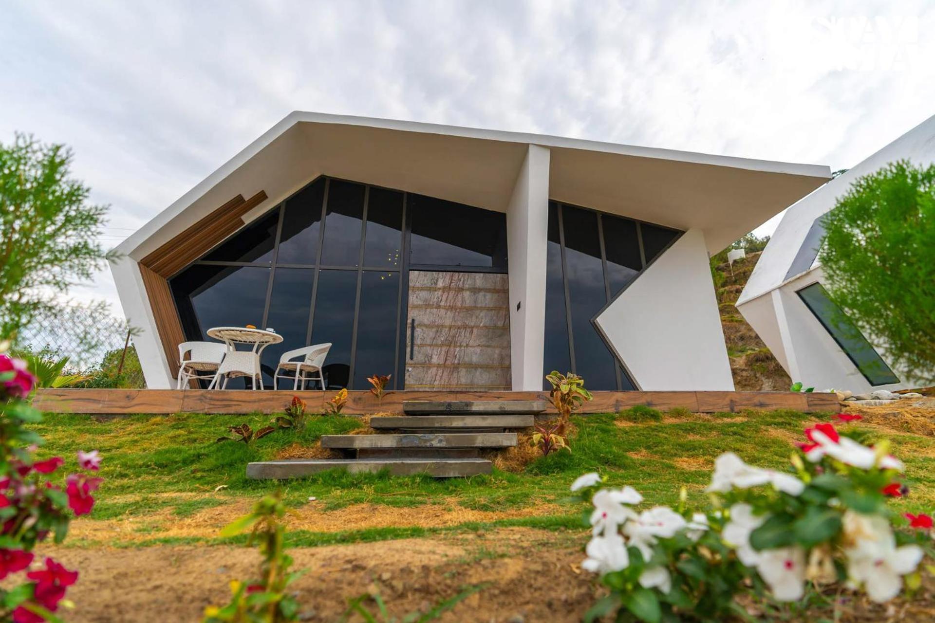 Stayvista At Luna Nova With Outdoor Pool - Ranikhet Exteriér fotografie