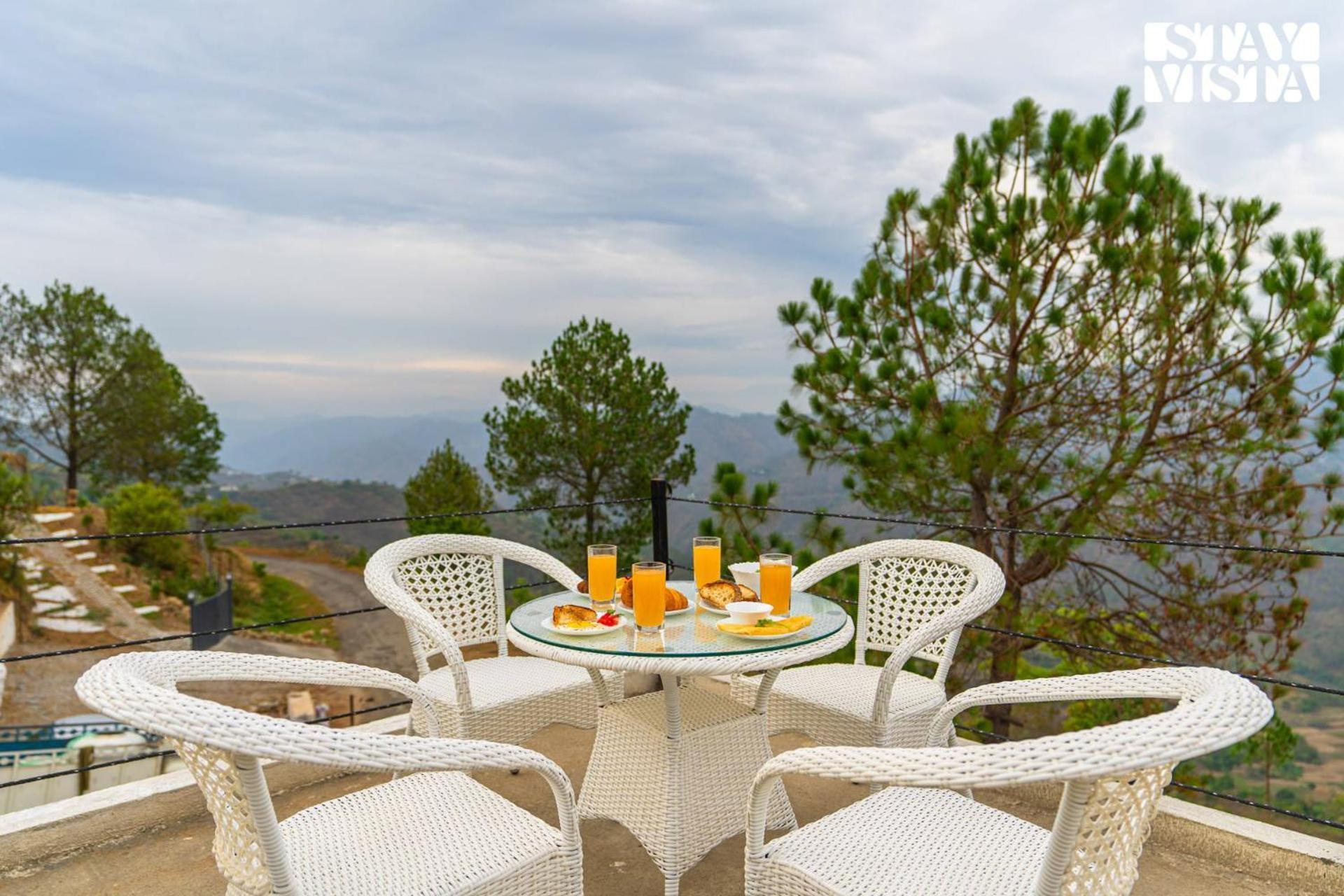 Stayvista At Luna Nova With Outdoor Pool - Ranikhet Exteriér fotografie